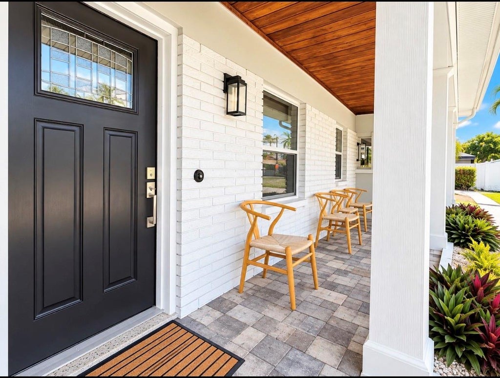 Photo of 3928 E Eden Roc Circle, Tampa, FL 33634 (MLS # TB8560054)