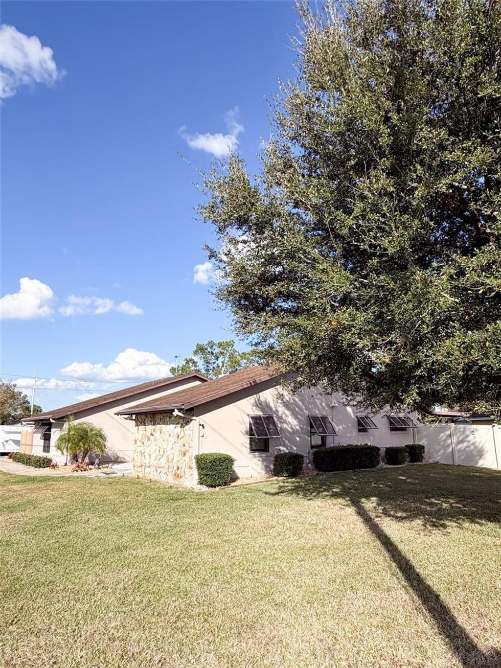 Photo of 404 N Heron Street, Sebring, FL 33870 (MLS # P4937628)