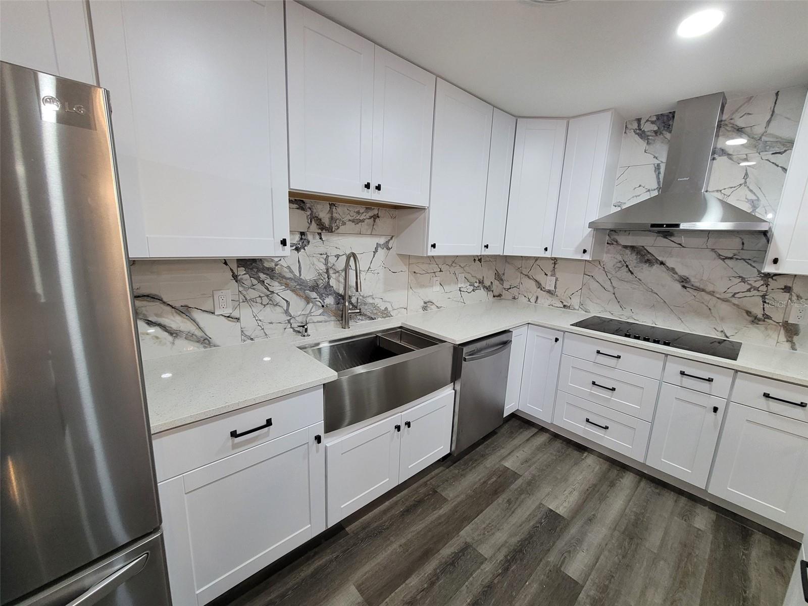 OAKREST - Residential