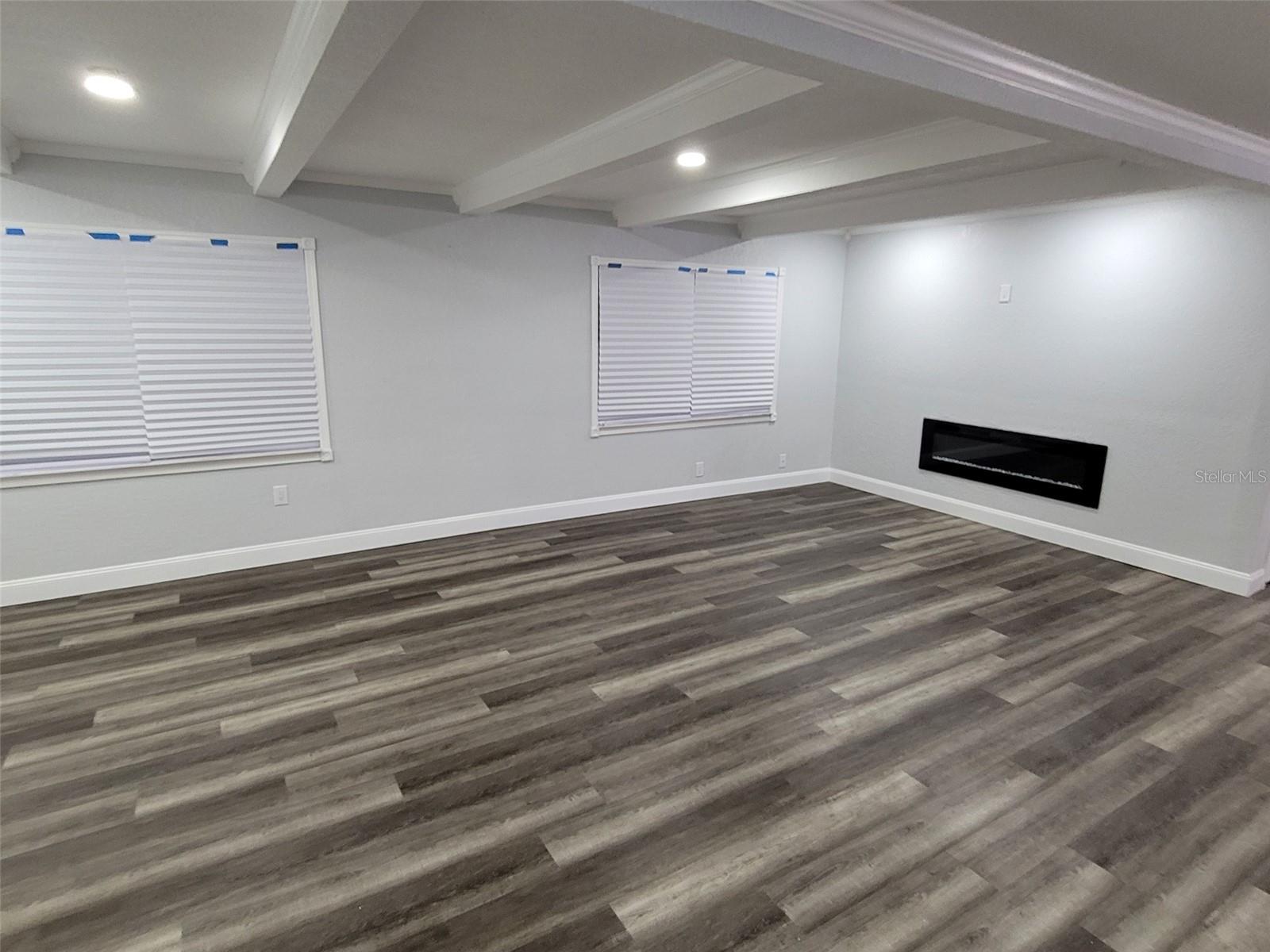 OAKREST - Residential