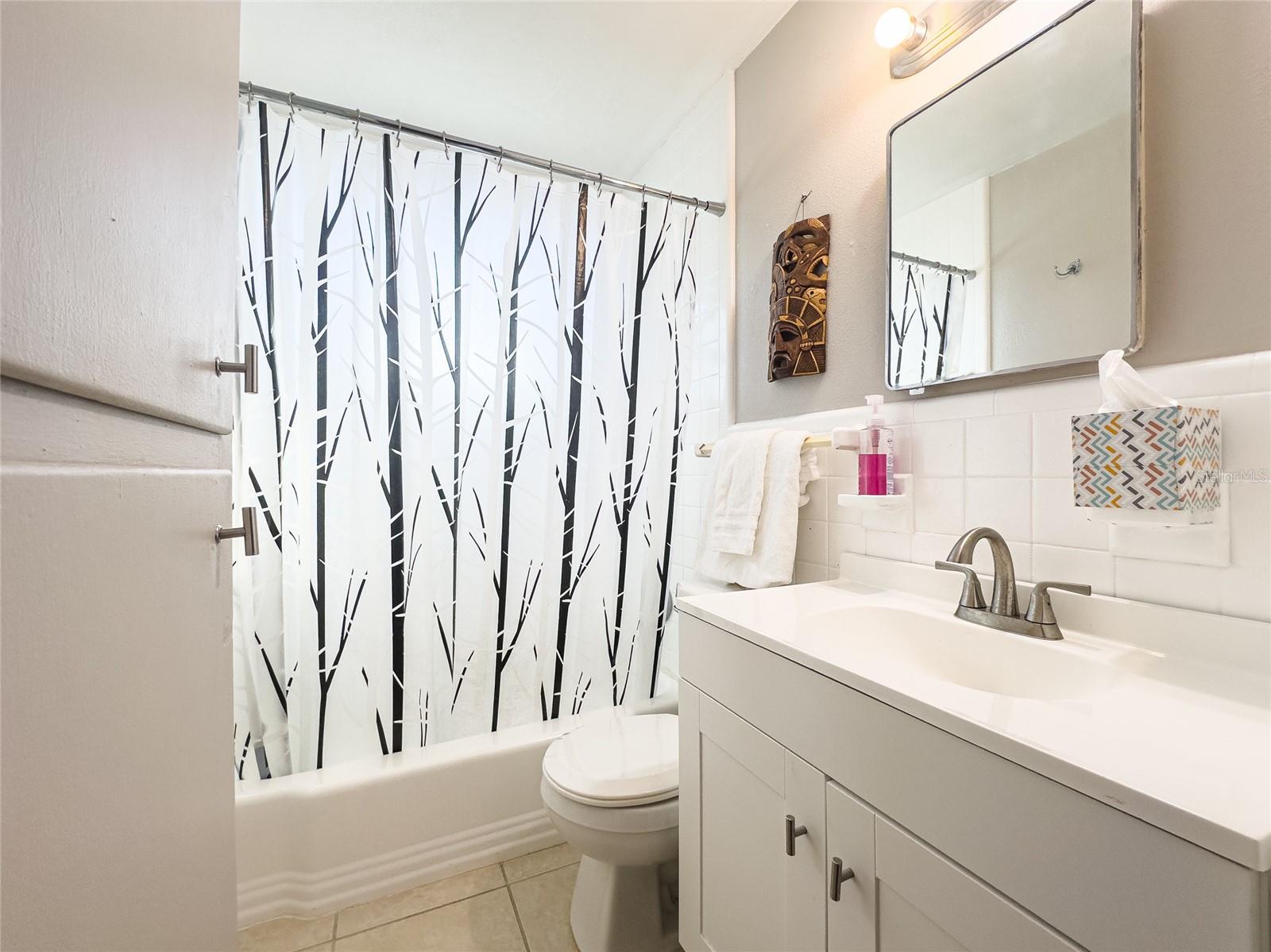 CRESTMONT - Residential Lease