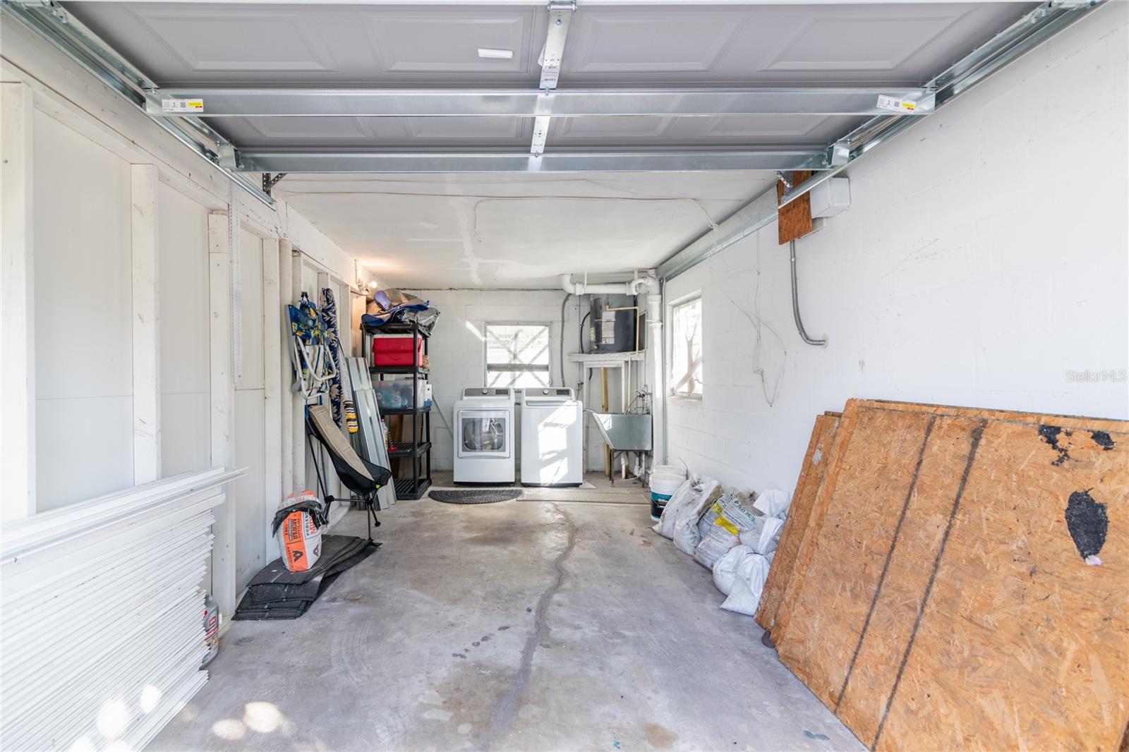 CRESTMONT - Residential Lease