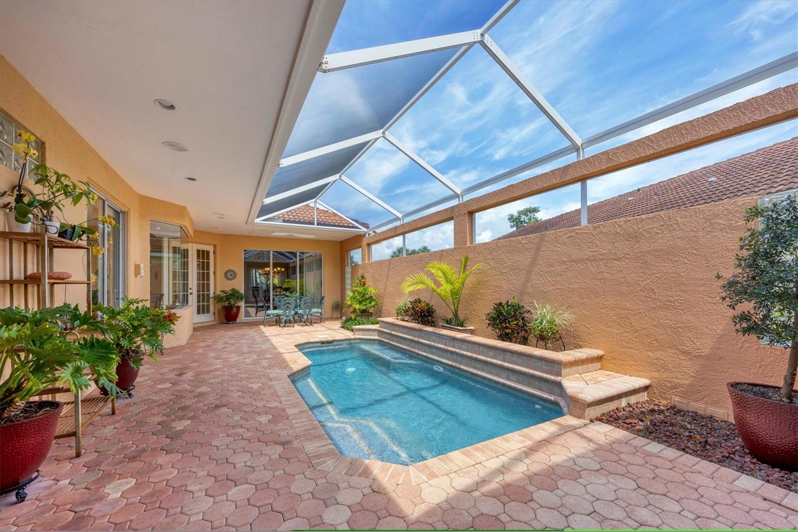 PRESTANCIA - Residential