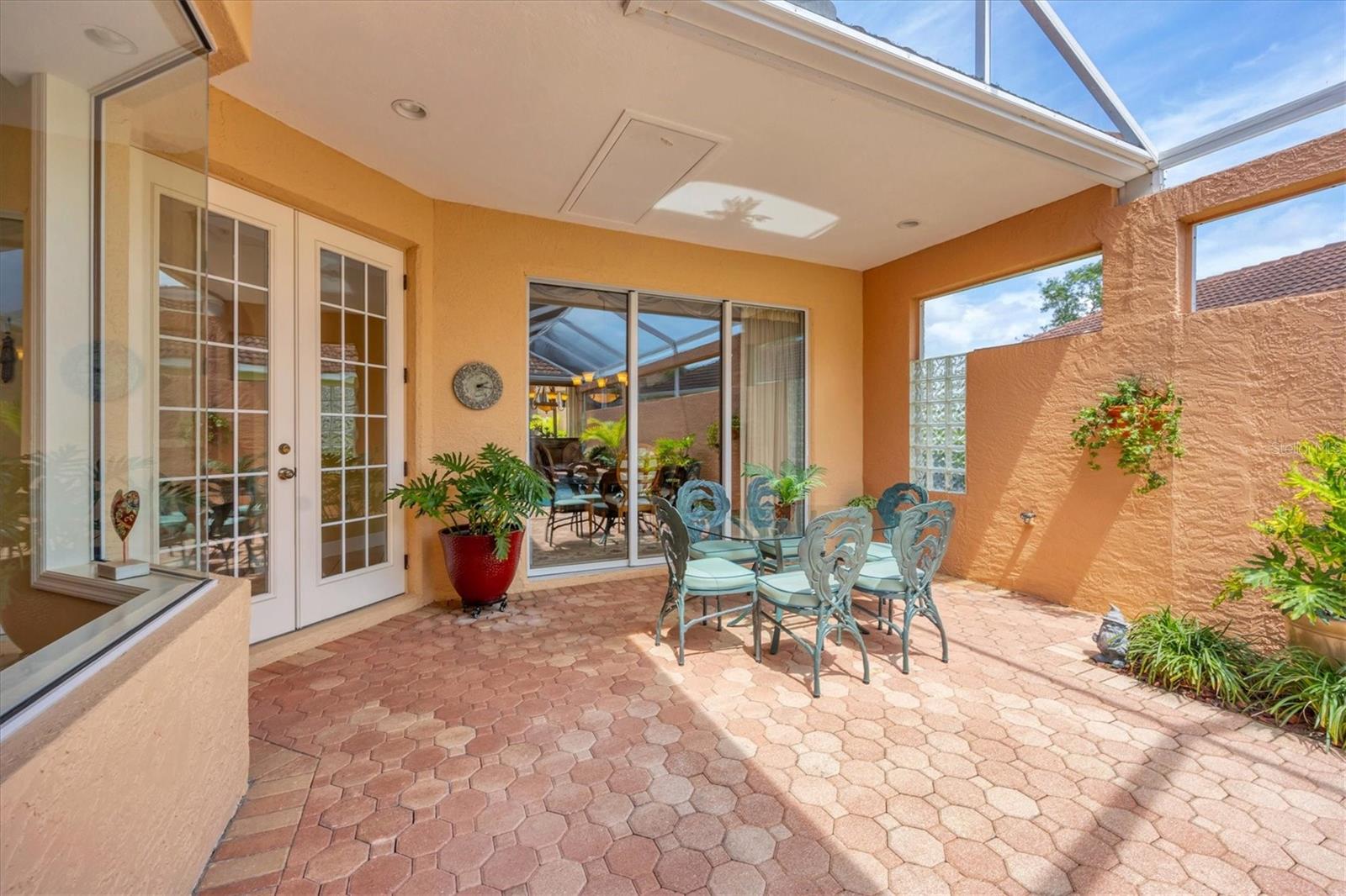 PRESTANCIA - Residential