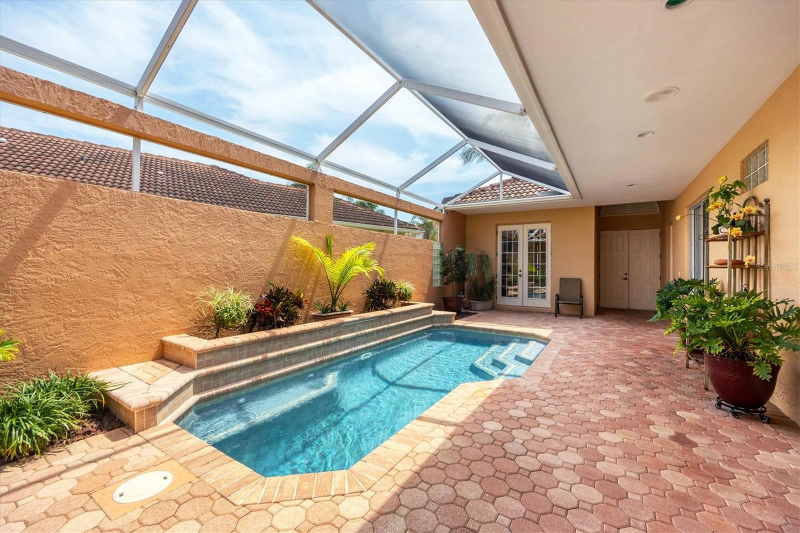 PRESTANCIA - Residential