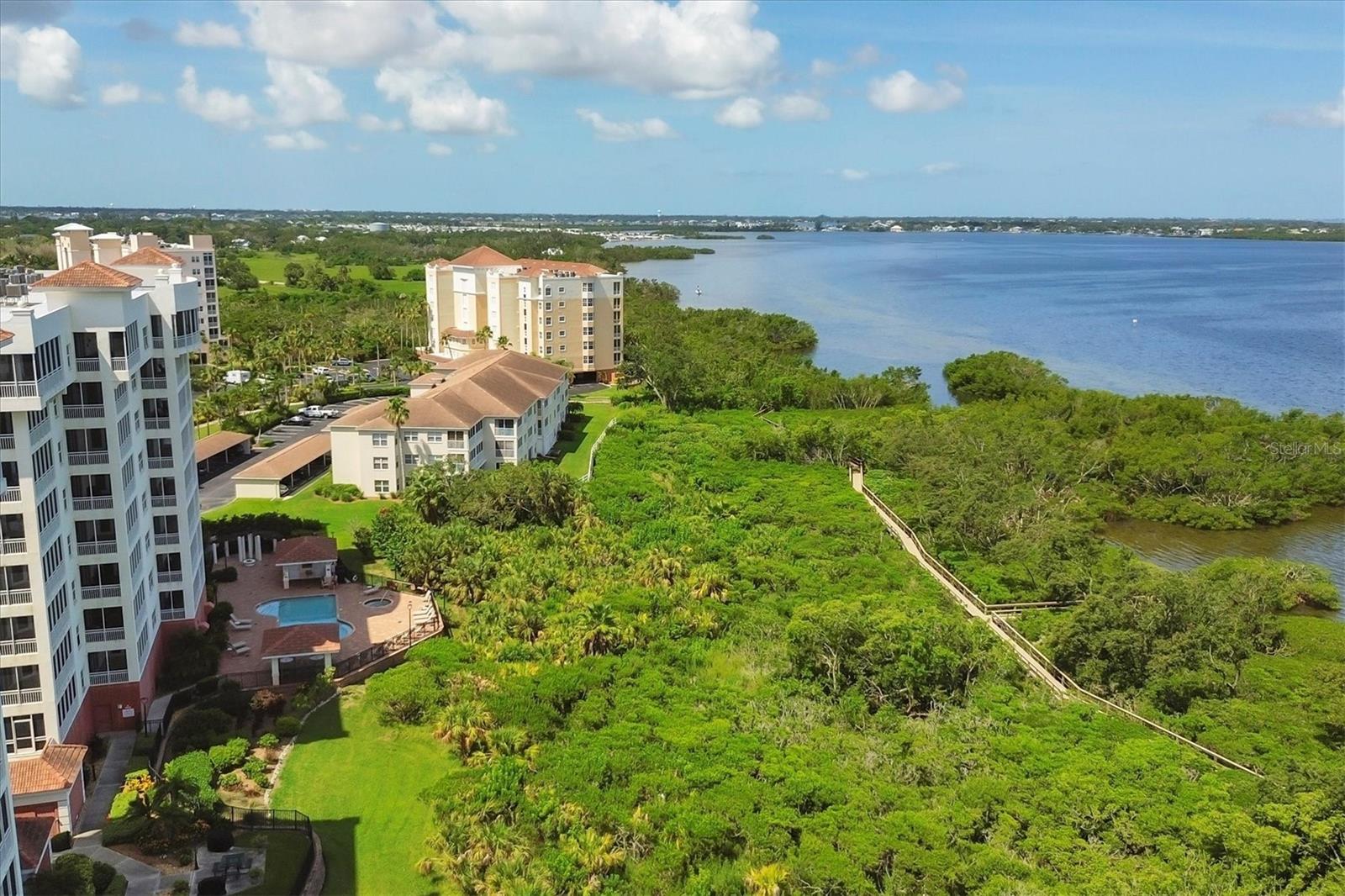 BAY CLUB PH II - Residential