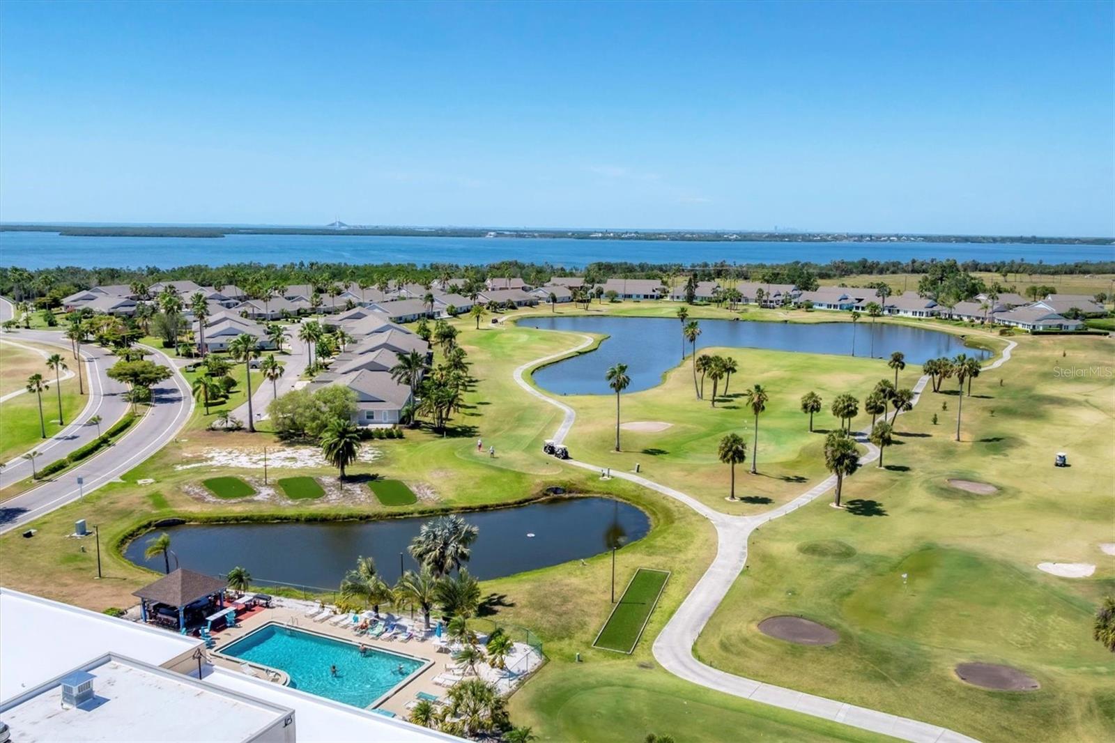 BAY CLUB PH II - Residential