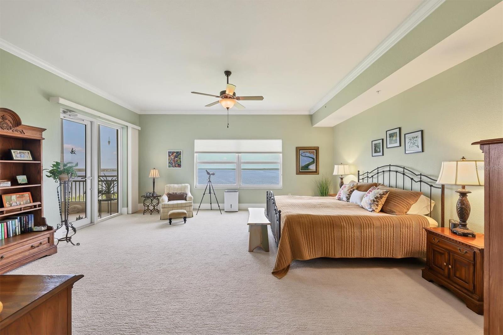 BAY CLUB PH II - Residential