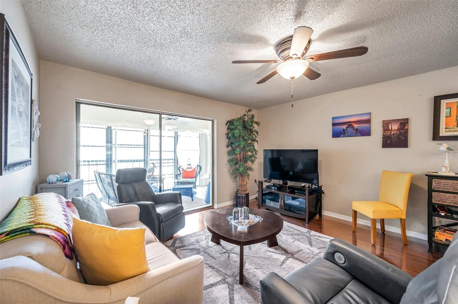 LANDINGS CONDO THE - Residential