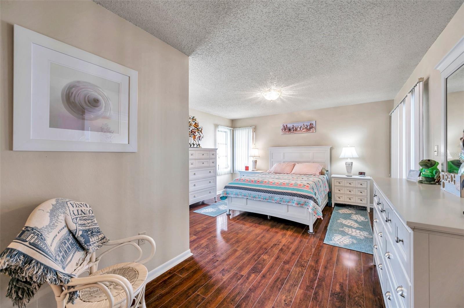 LANDINGS CONDO THE - Residential