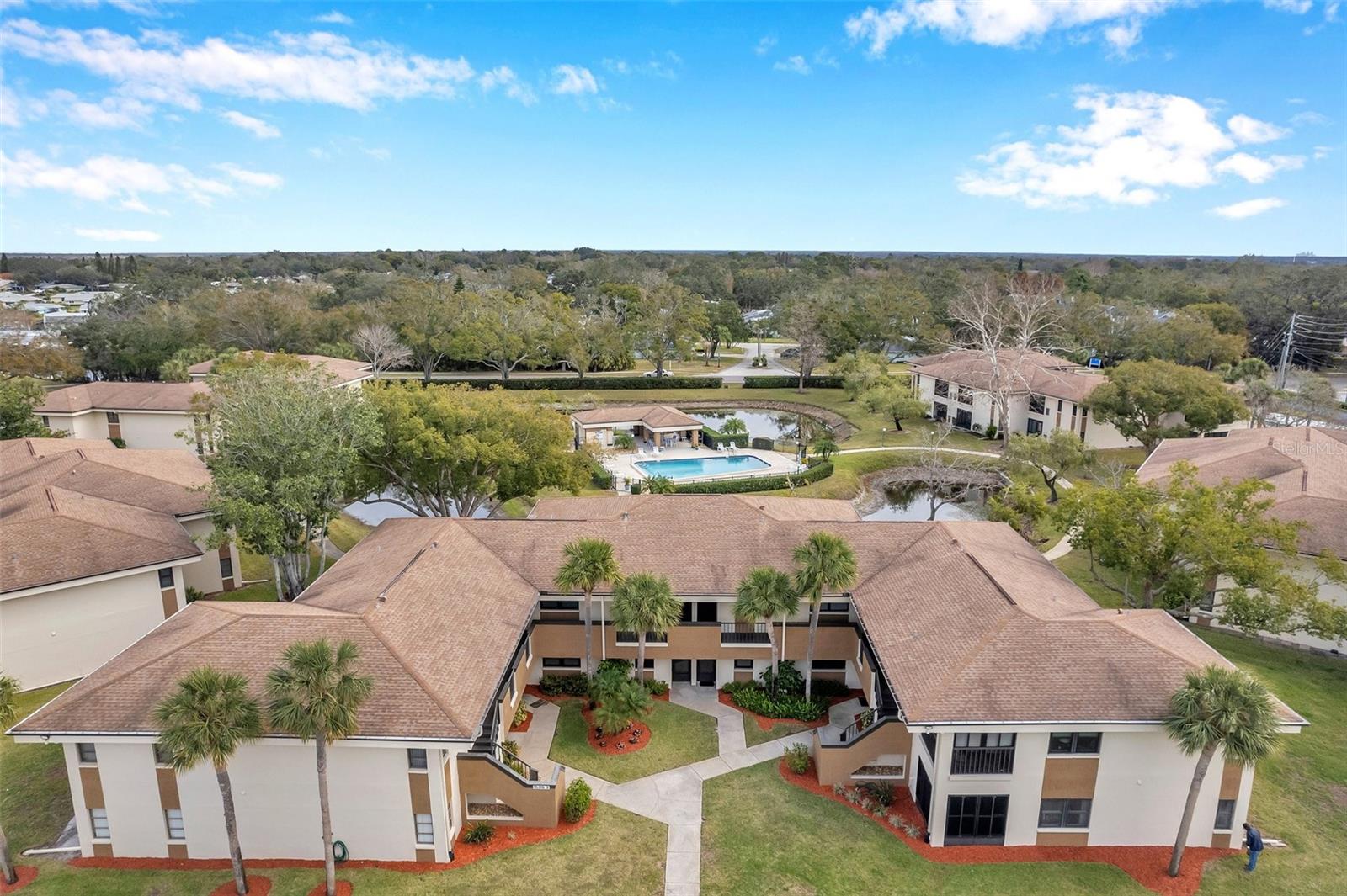 LANDINGS CONDO THE - Residential