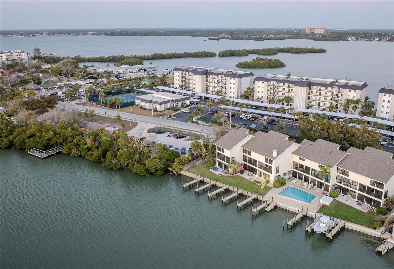 9000 MIDNIGHT PASS ROAD 5