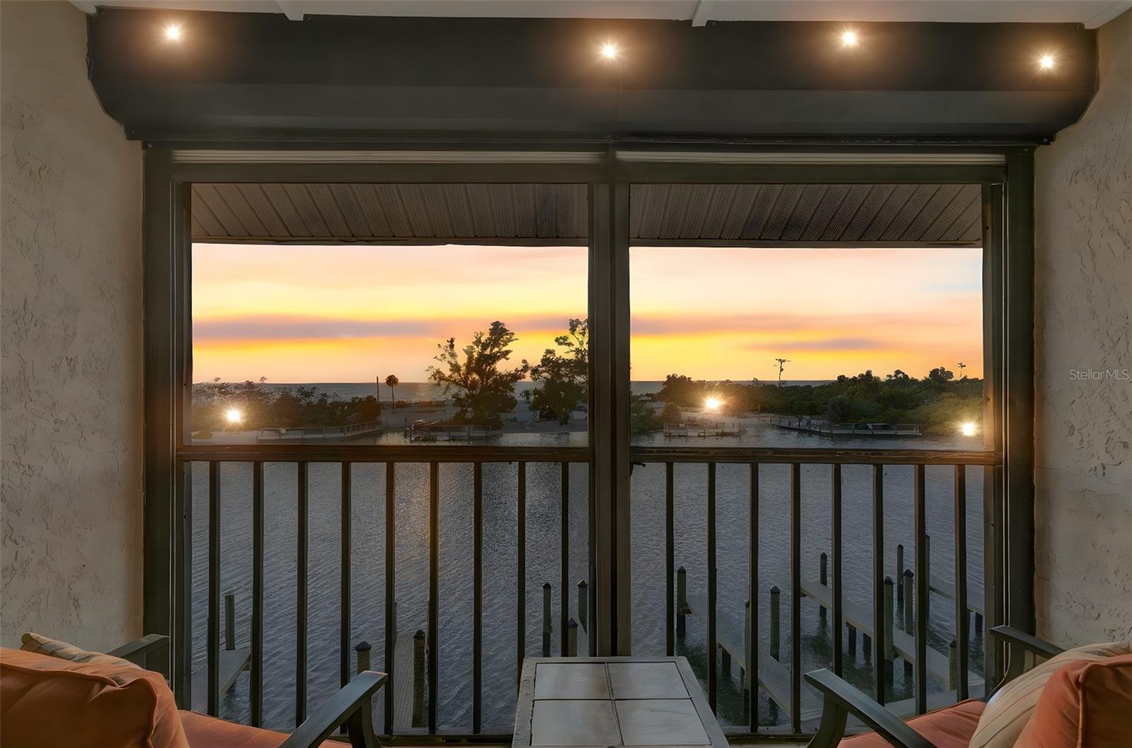 TURTLE COVE - Residential