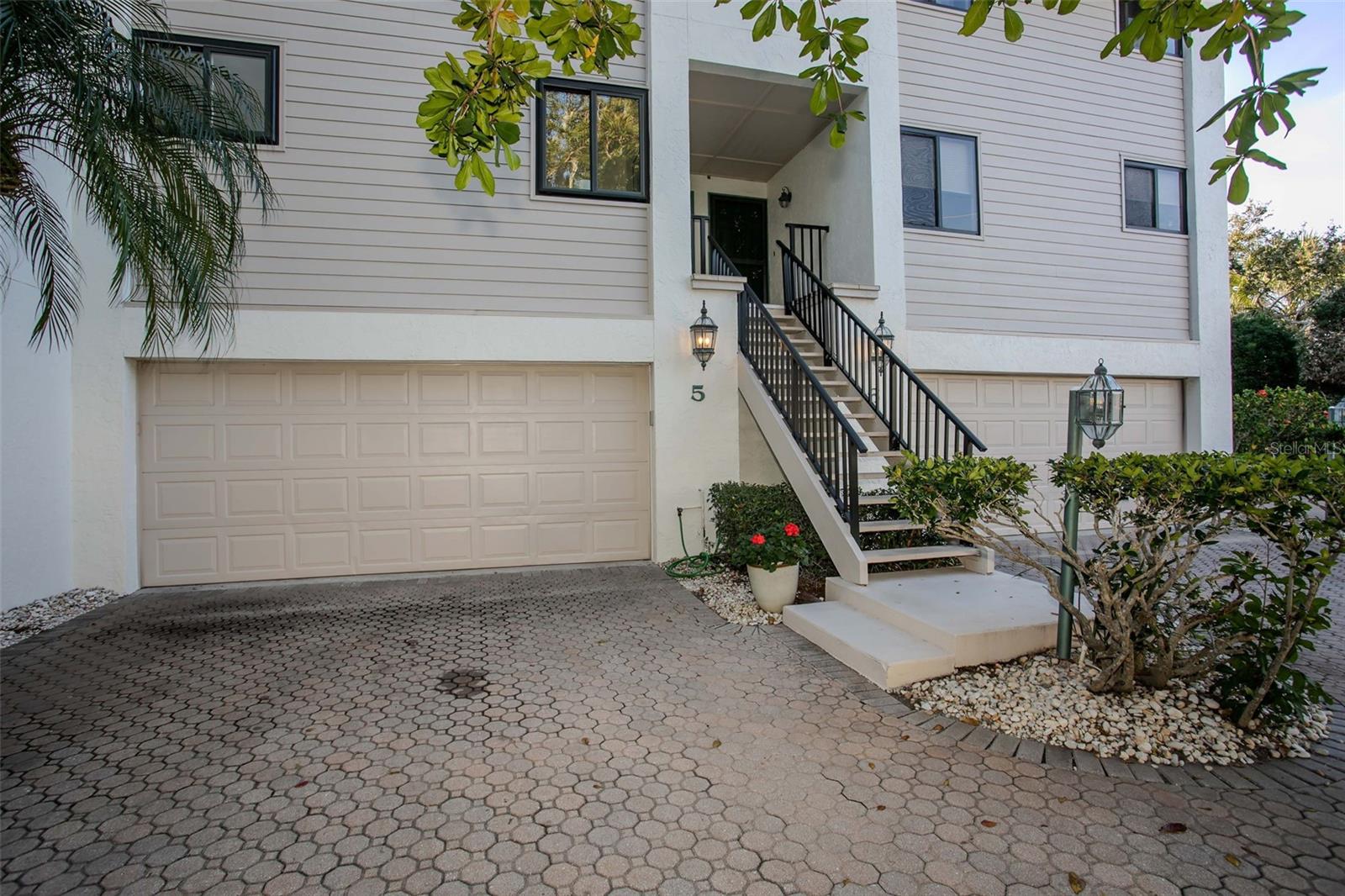 9000 MIDNIGHT PASS ROAD 5