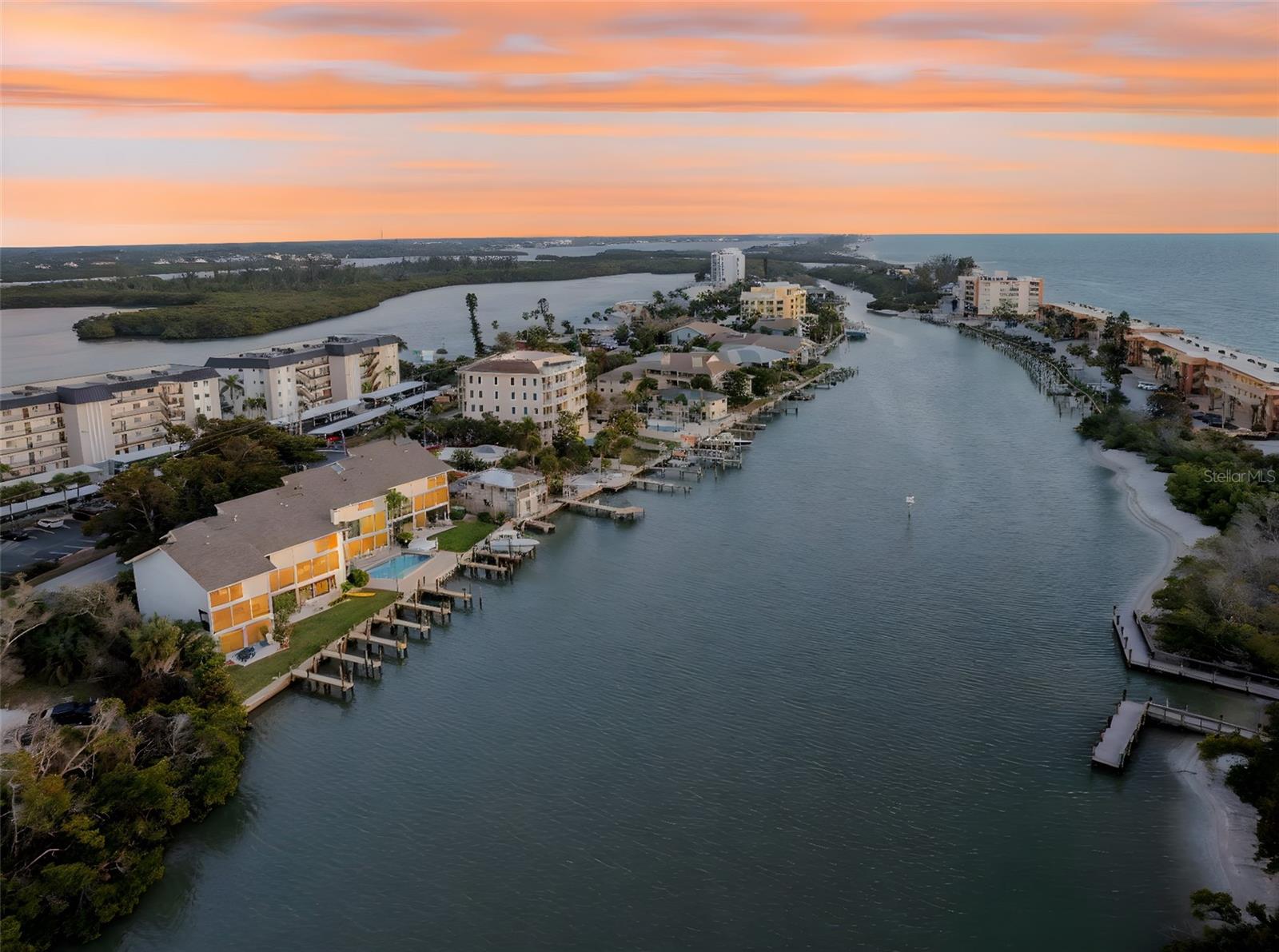 9000 MIDNIGHT PASS ROAD 5