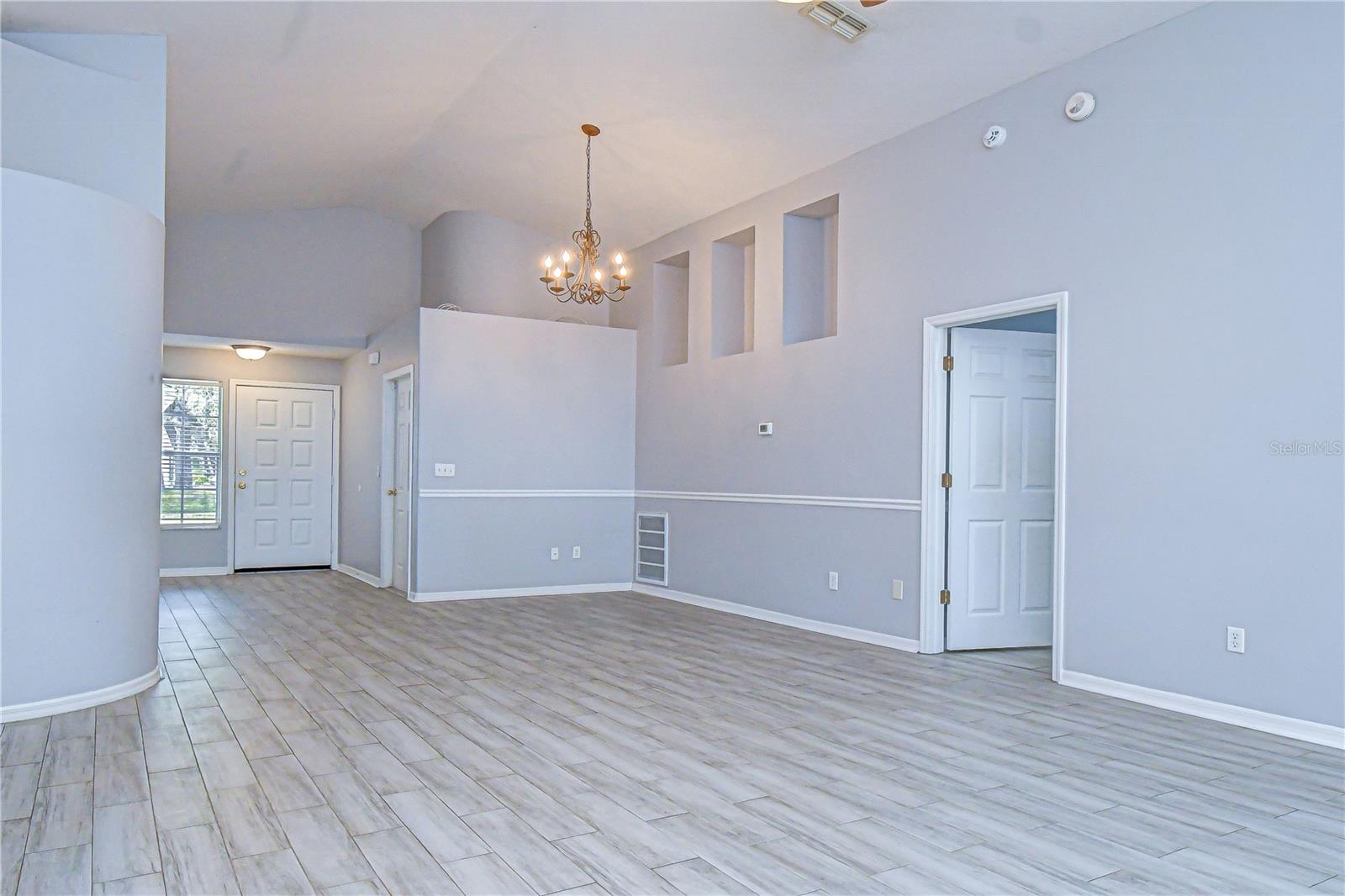 BLOOMINGDALE - Residential