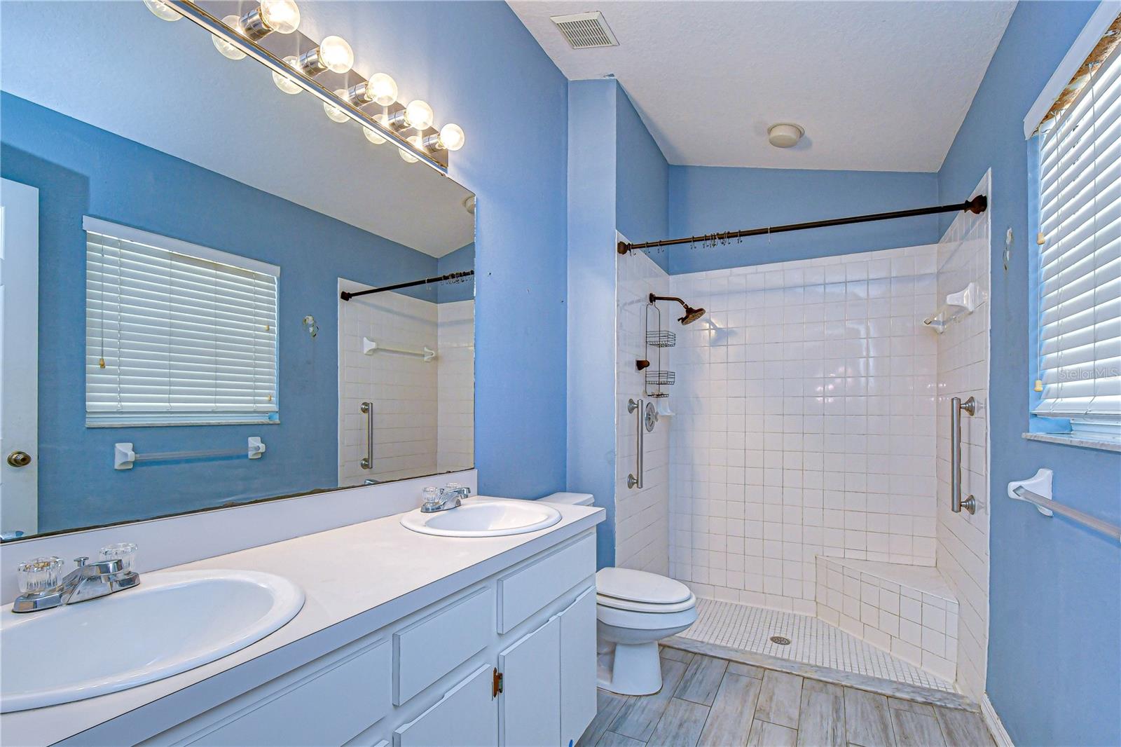 BLOOMINGDALE - Residential