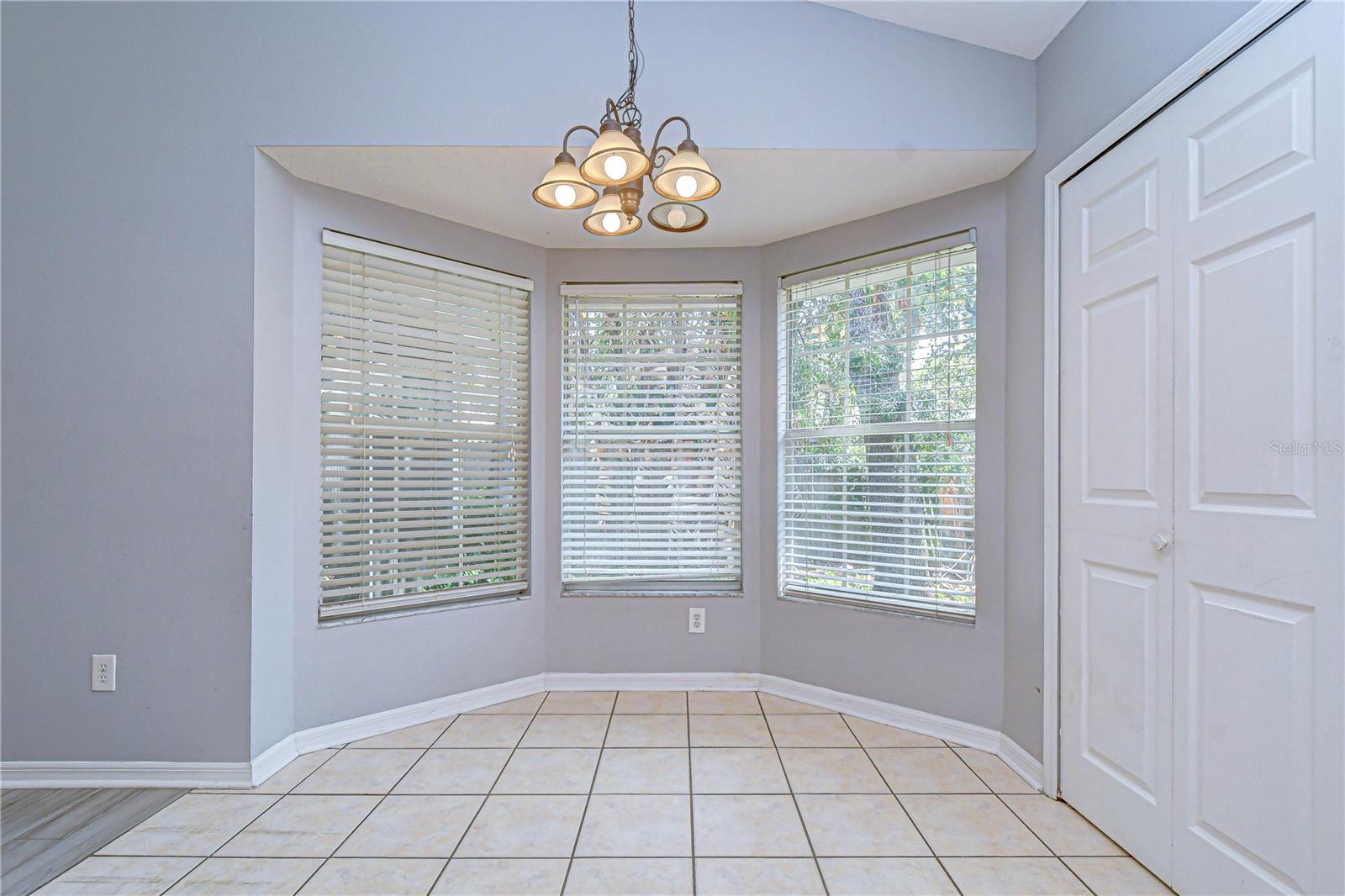 BLOOMINGDALE - Residential