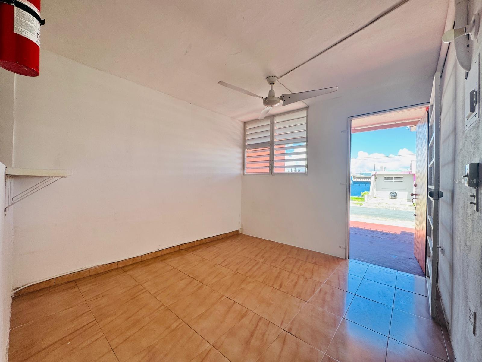 URB. VILLA LAS MERCEDES CALLE 2 #C-1