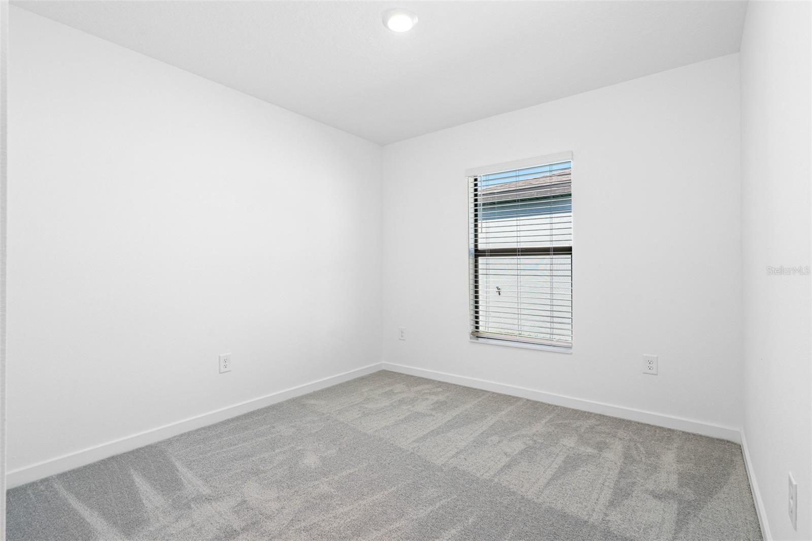 ROYAL HIGHLANDS - Residential