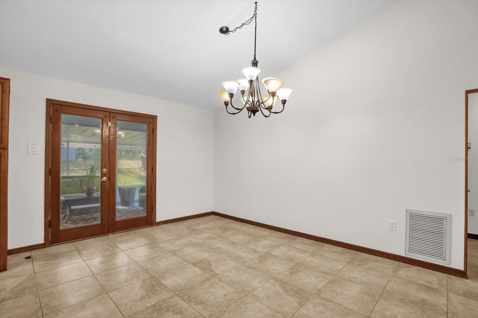 VALENCIA TERRACE - Residential