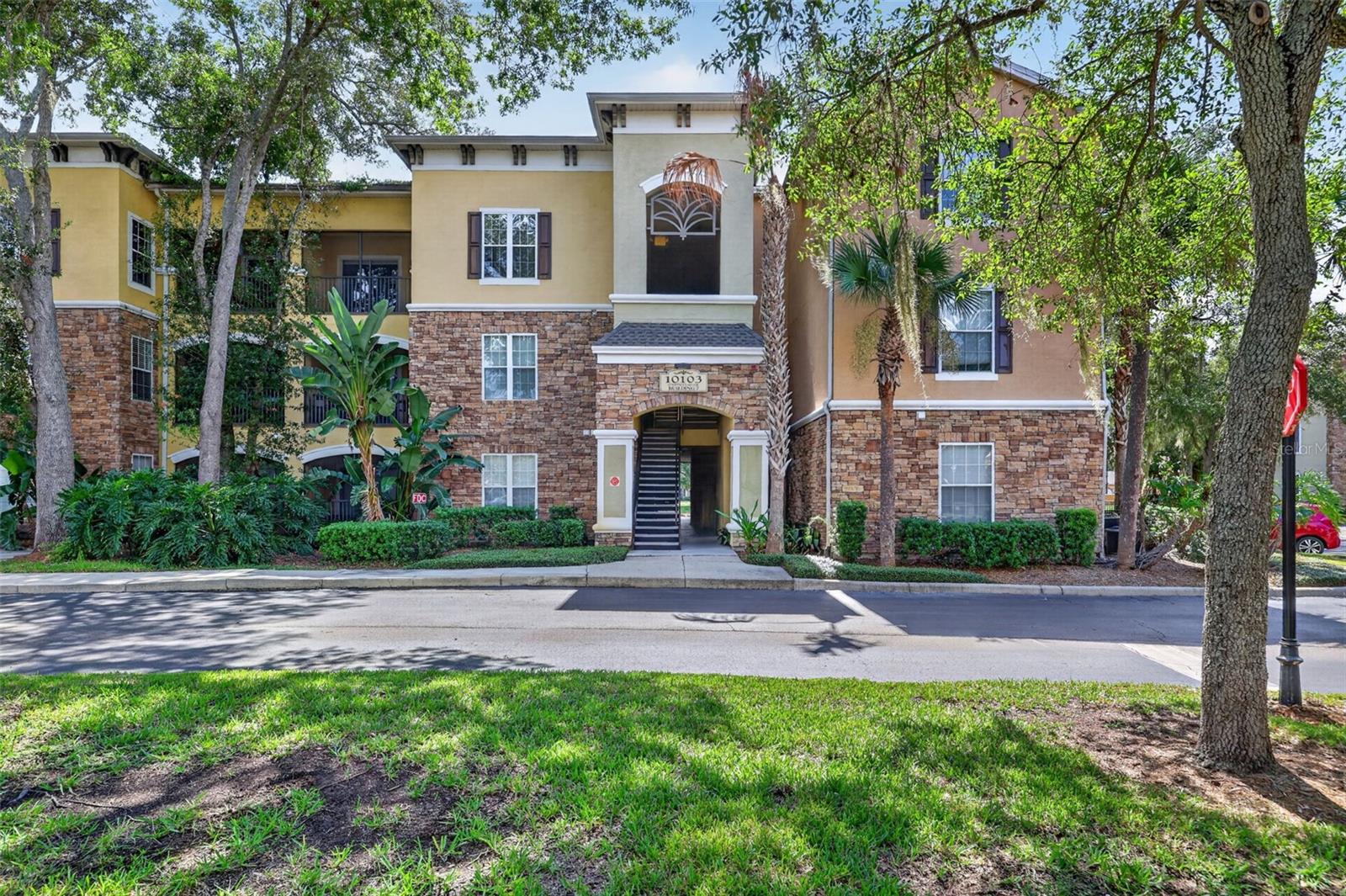 10103 COURTNEY OAKS CIRCLE 302