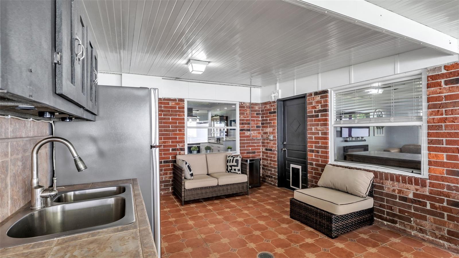 SUNSHINE ACRES - Residential