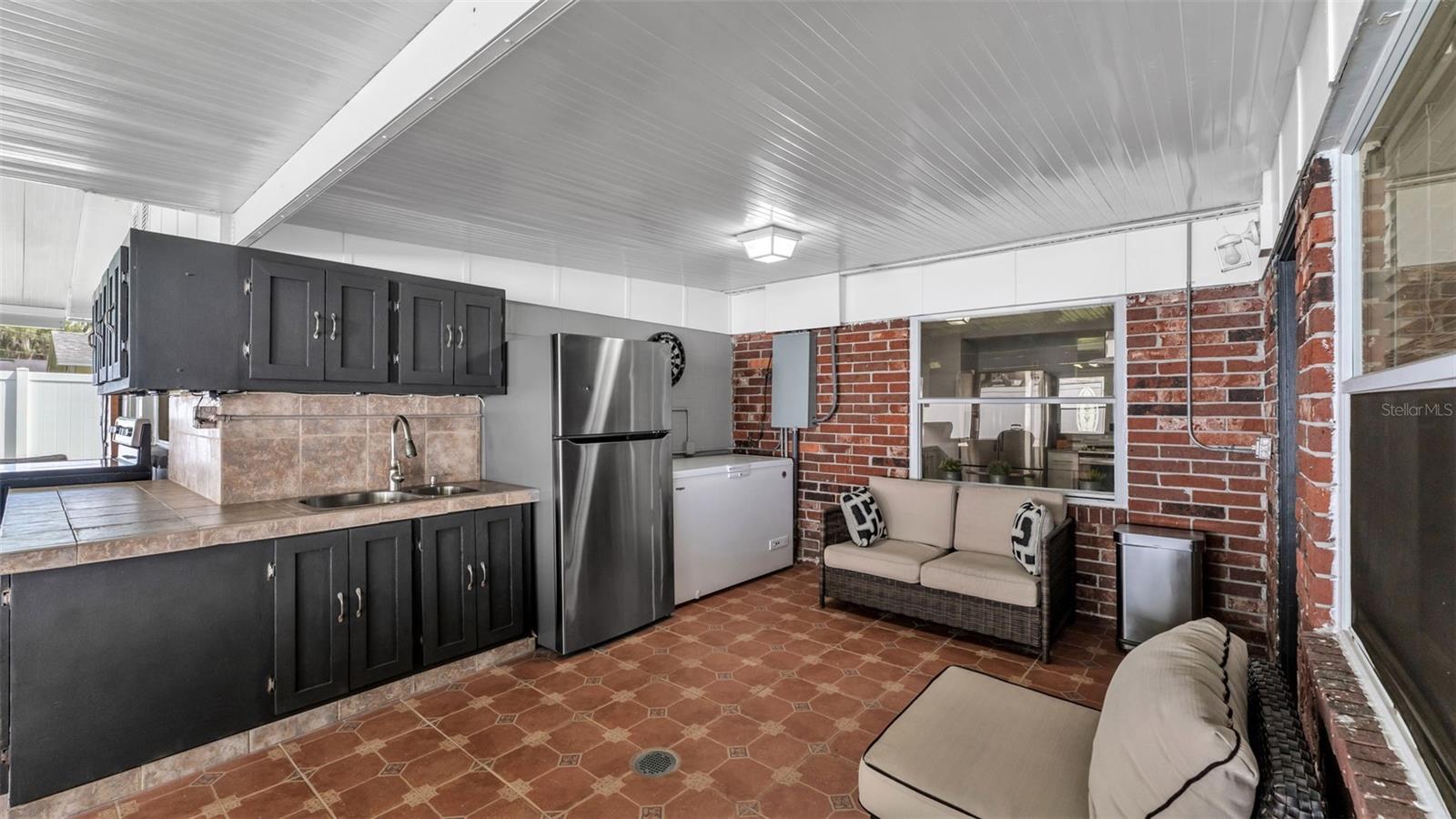 SUNSHINE ACRES - Residential