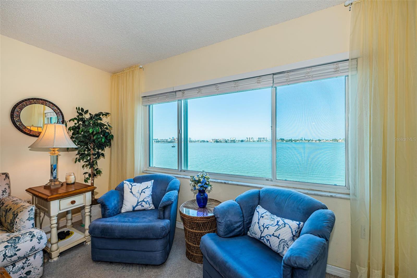 LEXINGTON TOWERS CONDO - Residential