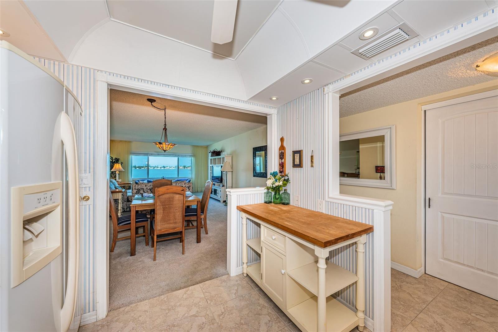 LEXINGTON TOWERS CONDO - Residential