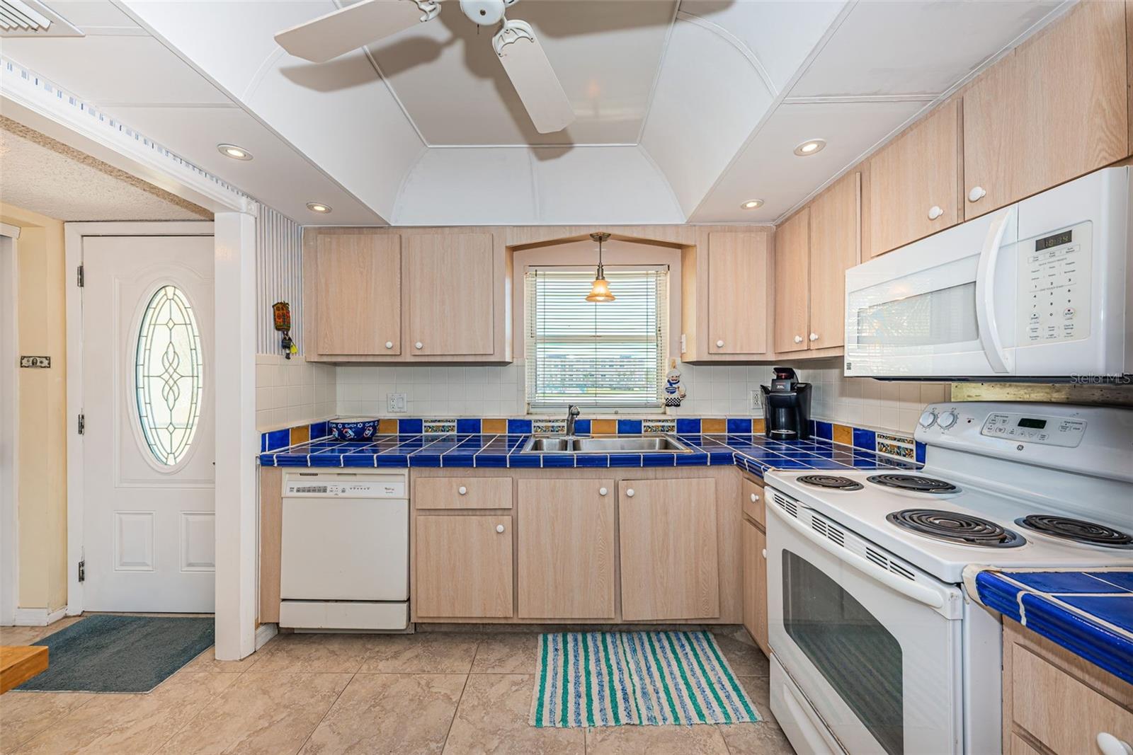 LEXINGTON TOWERS CONDO - Residential