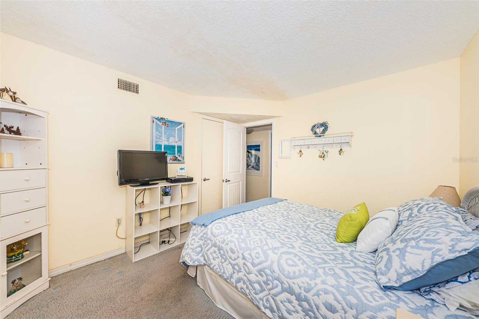 LEXINGTON TOWERS CONDO - Residential
