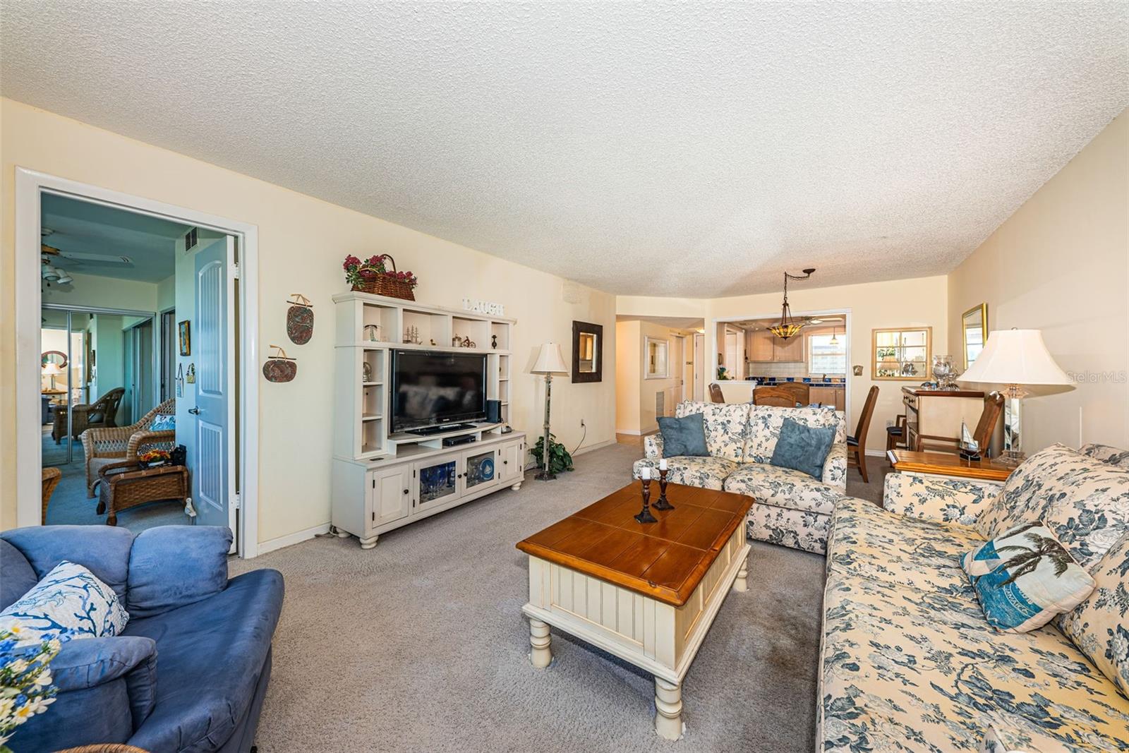 LEXINGTON TOWERS CONDO - Residential