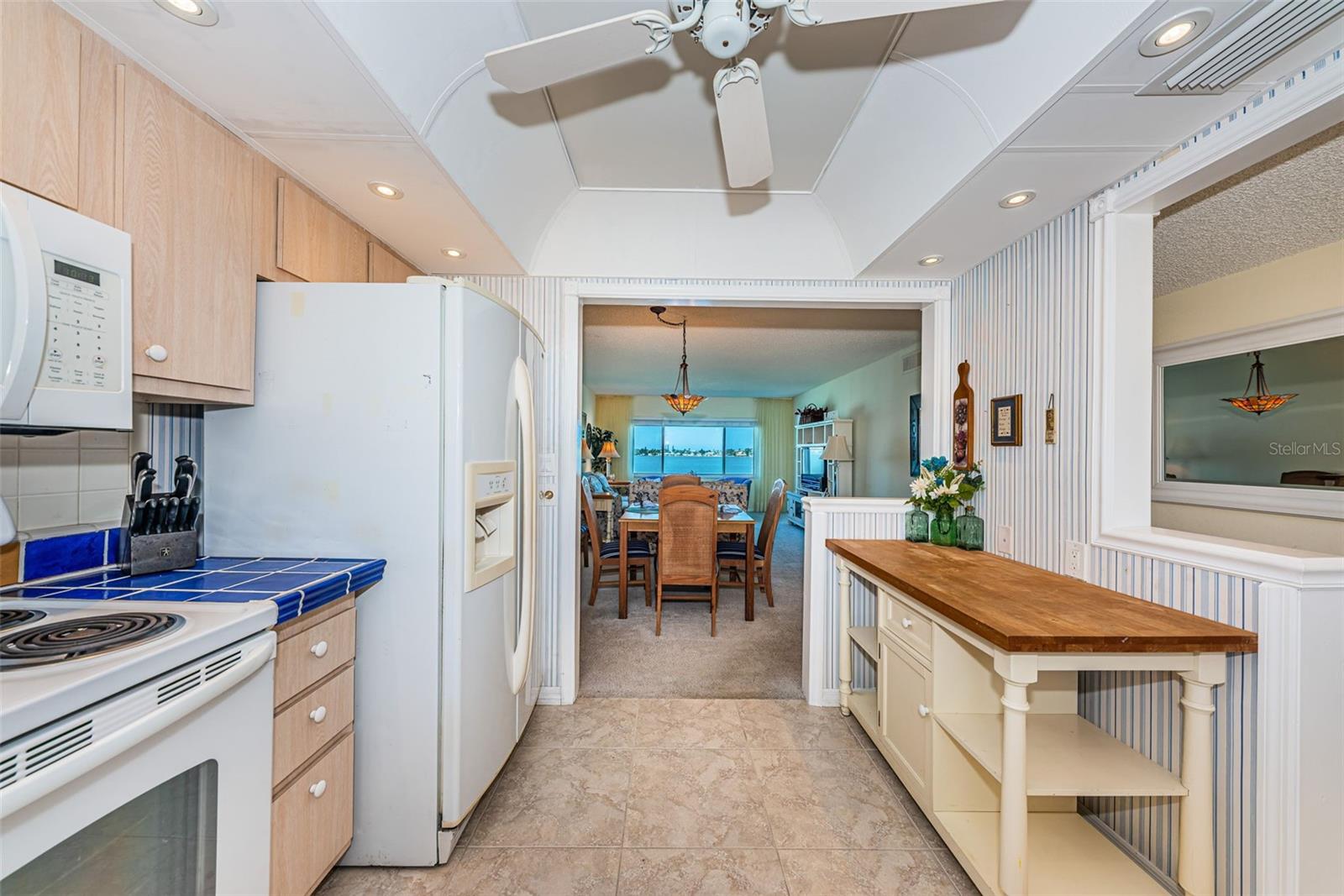 LEXINGTON TOWERS CONDO - Residential