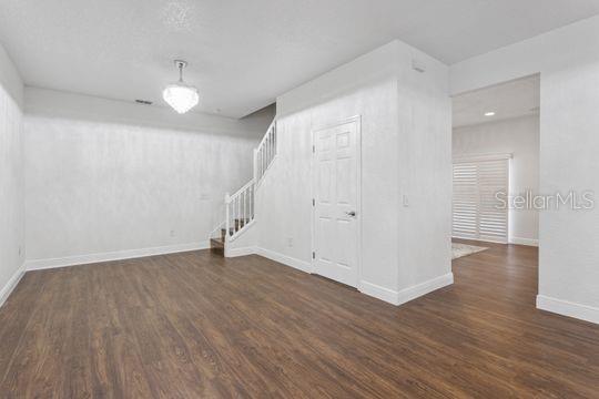 VILLAGES/PARKWOOD - Residential