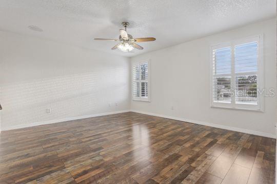 VILLAGES/PARKWOOD - Residential