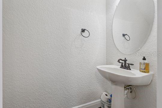 VILLAGES/PARKWOOD - Residential