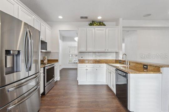 VILLAGES/PARKWOOD - Residential