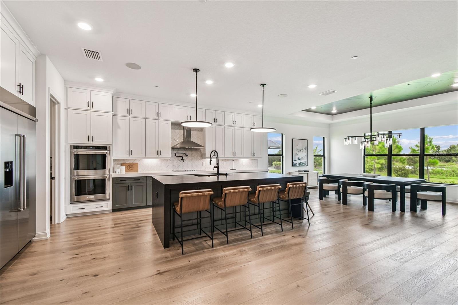 LIVINGSTON GROVE - Residential