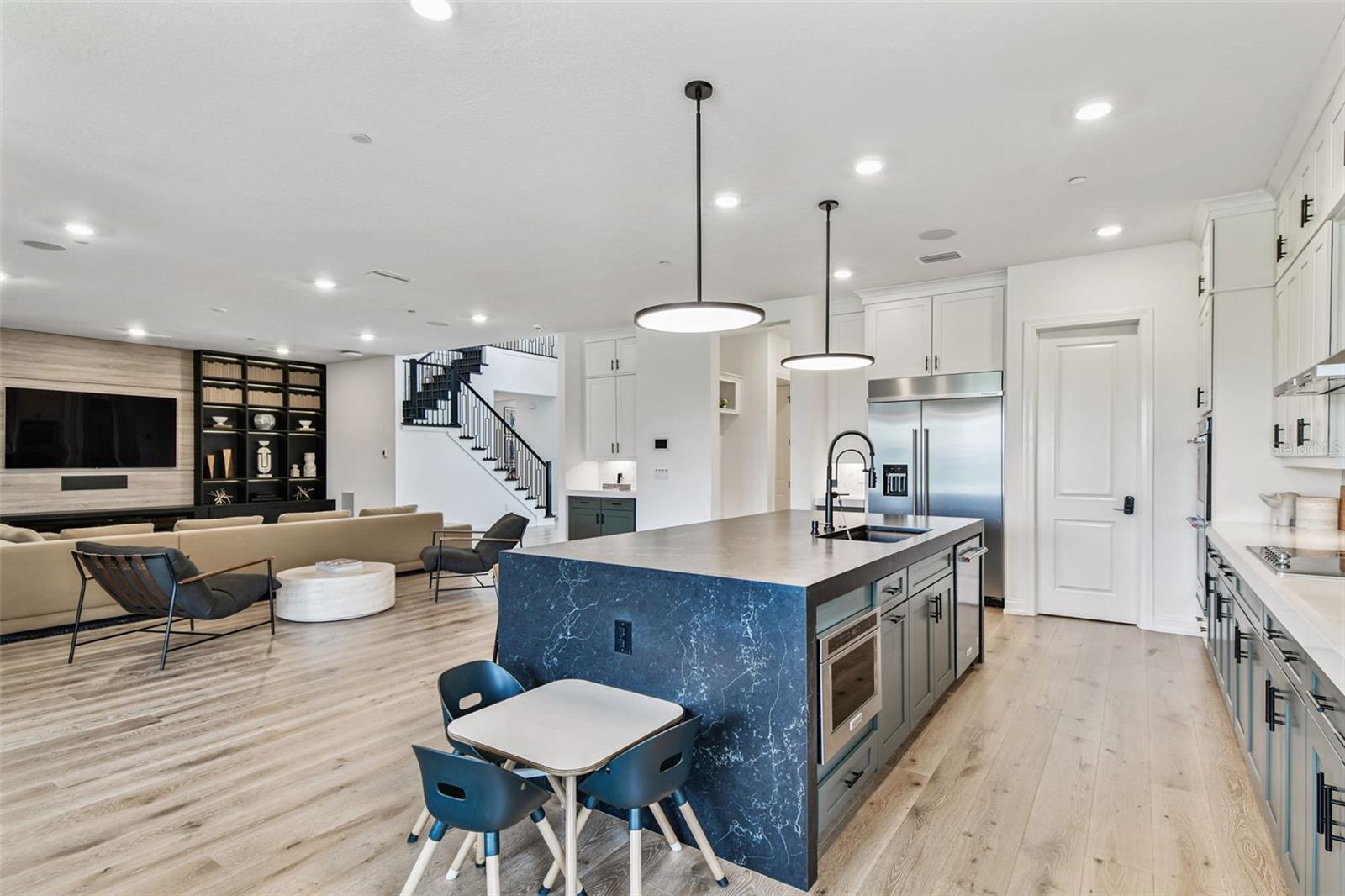 LIVINGSTON GROVE - Residential