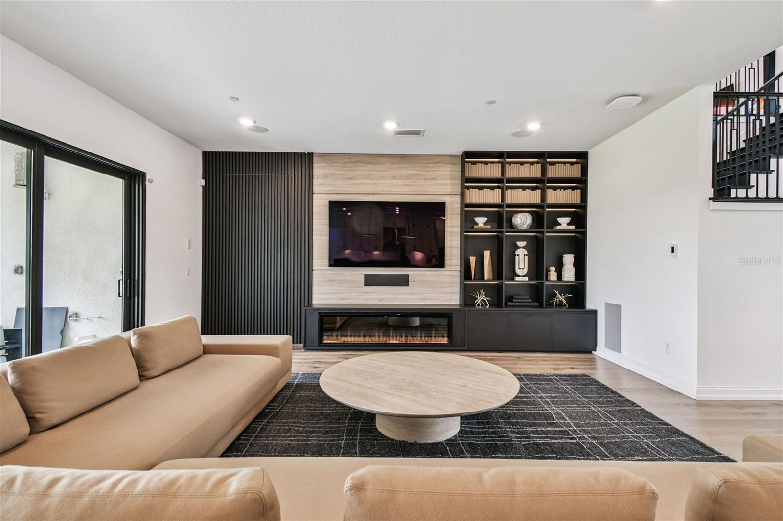 LIVINGSTON GROVE - Residential