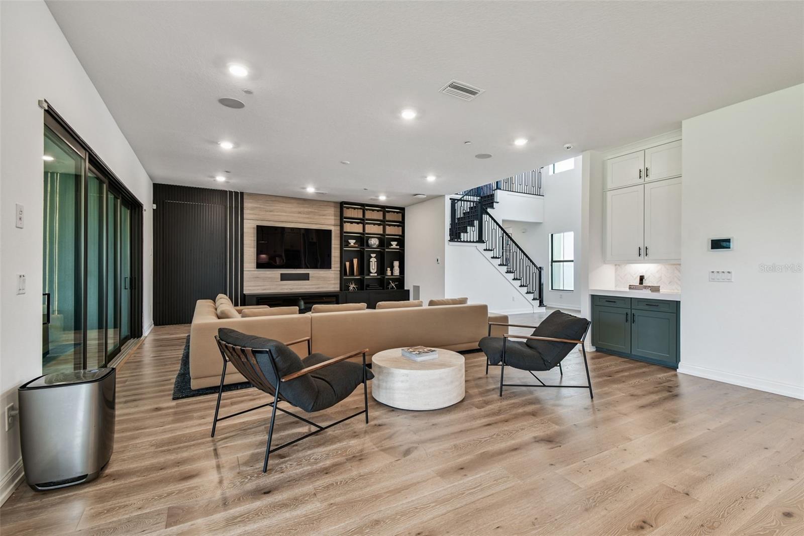 LIVINGSTON GROVE - Residential