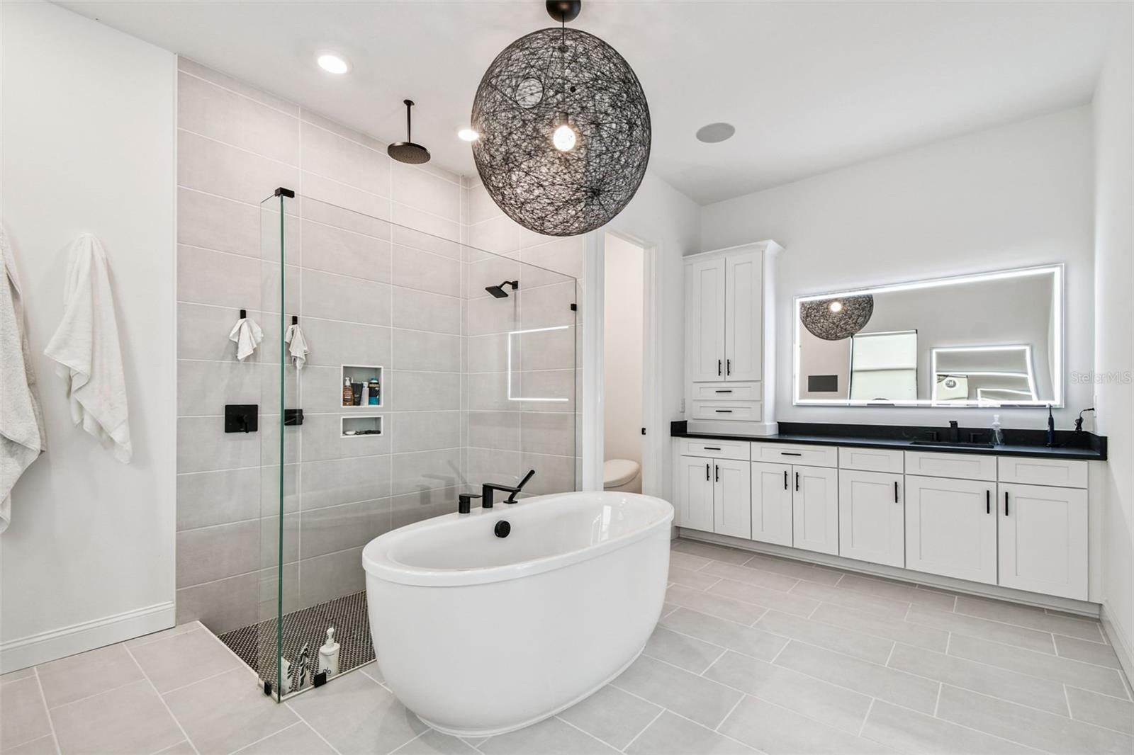 LIVINGSTON GROVE - Residential