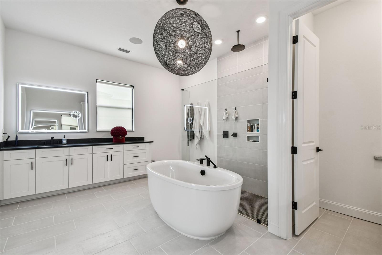 LIVINGSTON GROVE - Residential