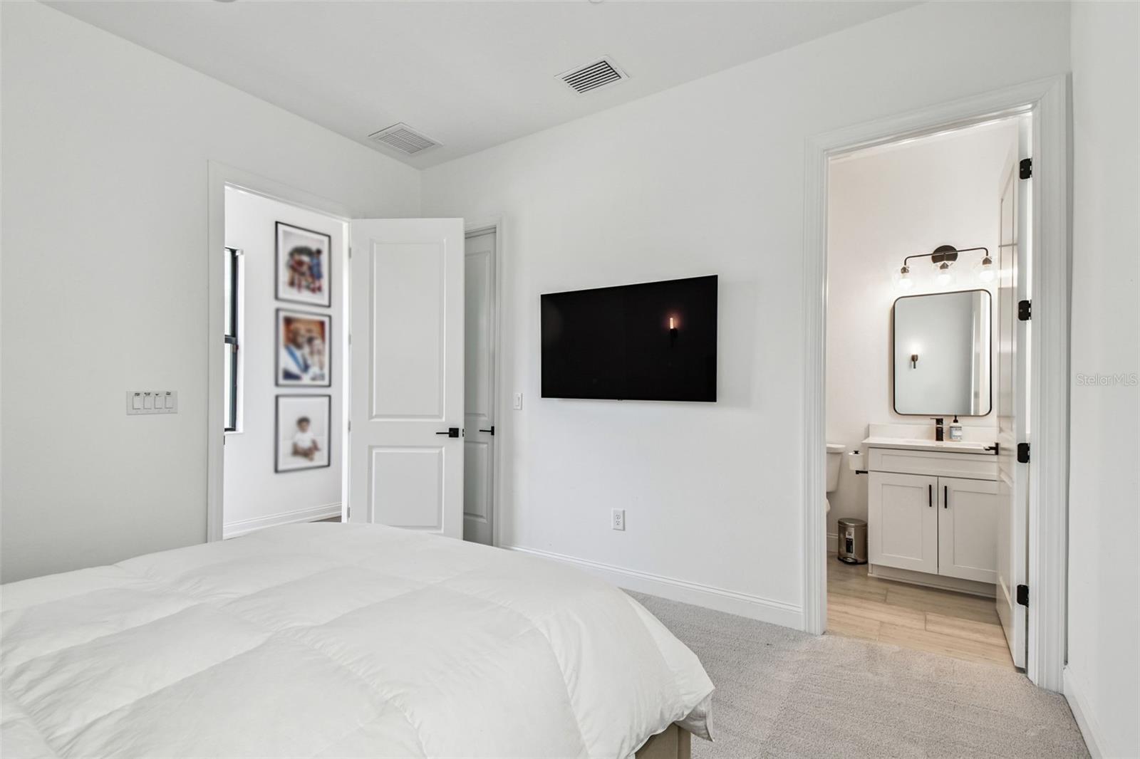 LIVINGSTON GROVE - Residential