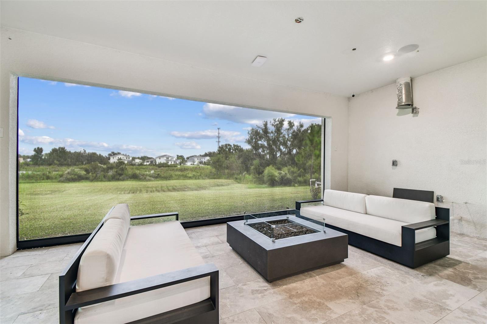 LIVINGSTON GROVE - Residential