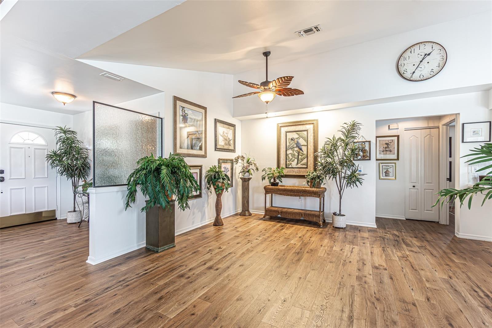 SILVER OAKS - Residential