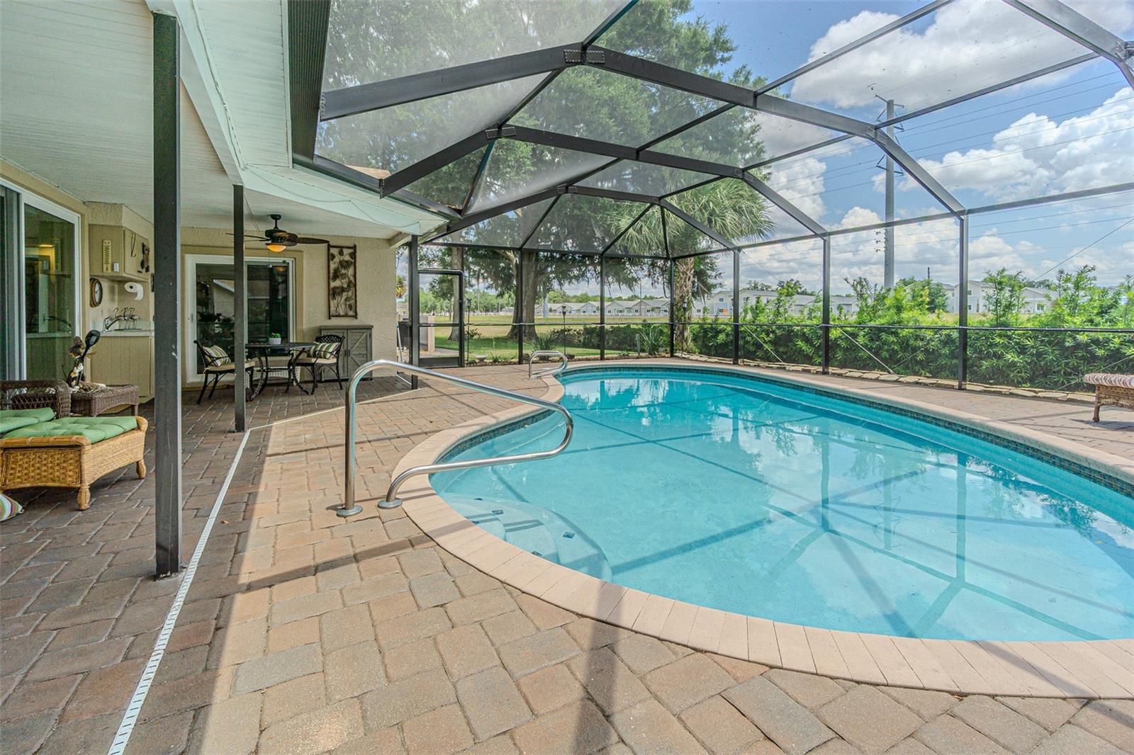 SILVER OAKS - Residential