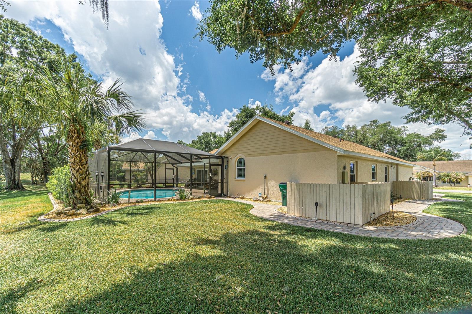 SILVER OAKS - Residential