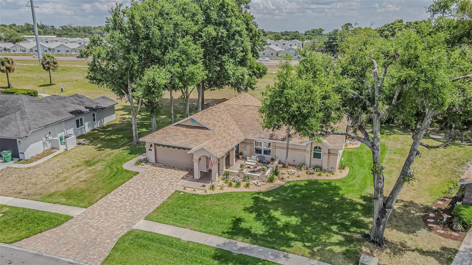 SILVER OAKS - Residential